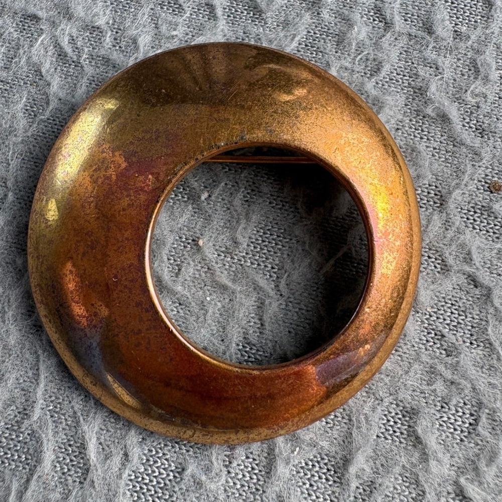 Vintage Gold Tone Circular Open Center Brooch Minimalist Geometric Pin 1.5 Inch